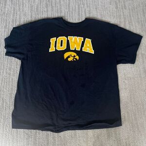 Iowa Hawkeyes Black T-shirt